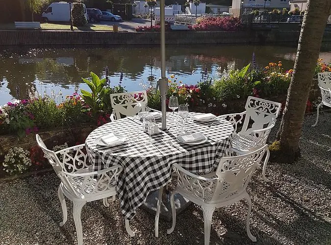 ホテル Le Lion Verd